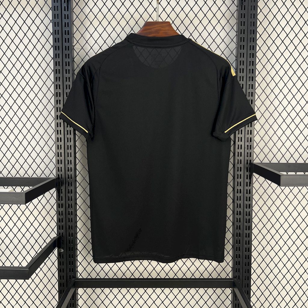 Liverpool Sonderedition Schwarz & Gold 2025/26