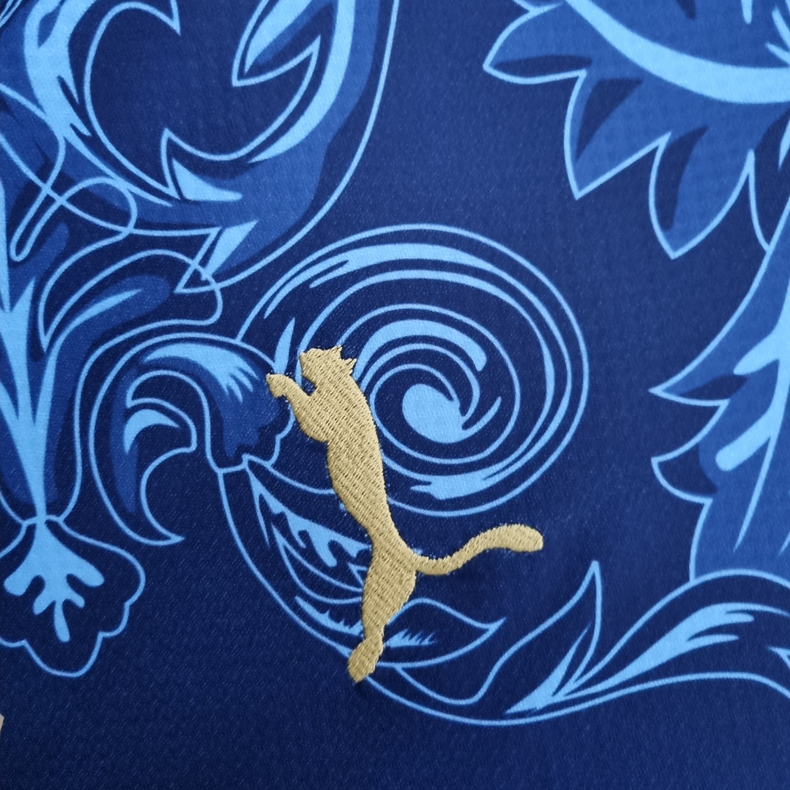 Italien Versace Blau Sonderausgabe