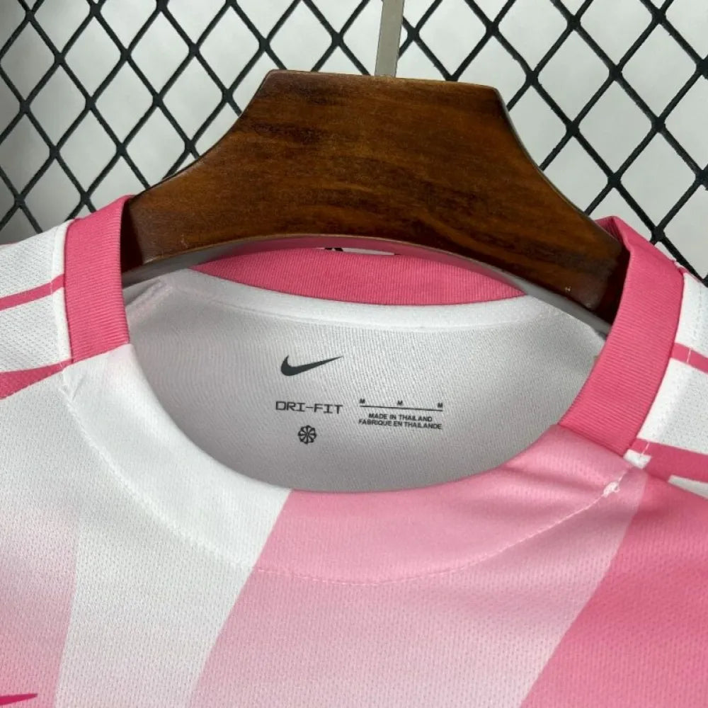 Barcelona Sonderedition Pink & Weiß 2025/26